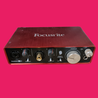 INTERFAZ DE AUDIO FOCUSRITE SCARLETT 2i2