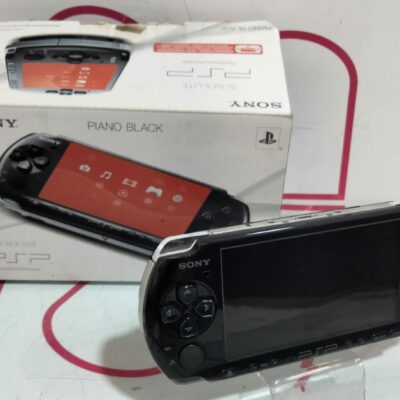 CONSOLA PSP 3004 CON CAJA * SIN CARGADOR