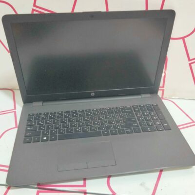 PORTATIL HP 255 G6 AMD A6-9225/ 8RAM/ 256SSD TECLADO INTERNACIONAL + CARGADOR