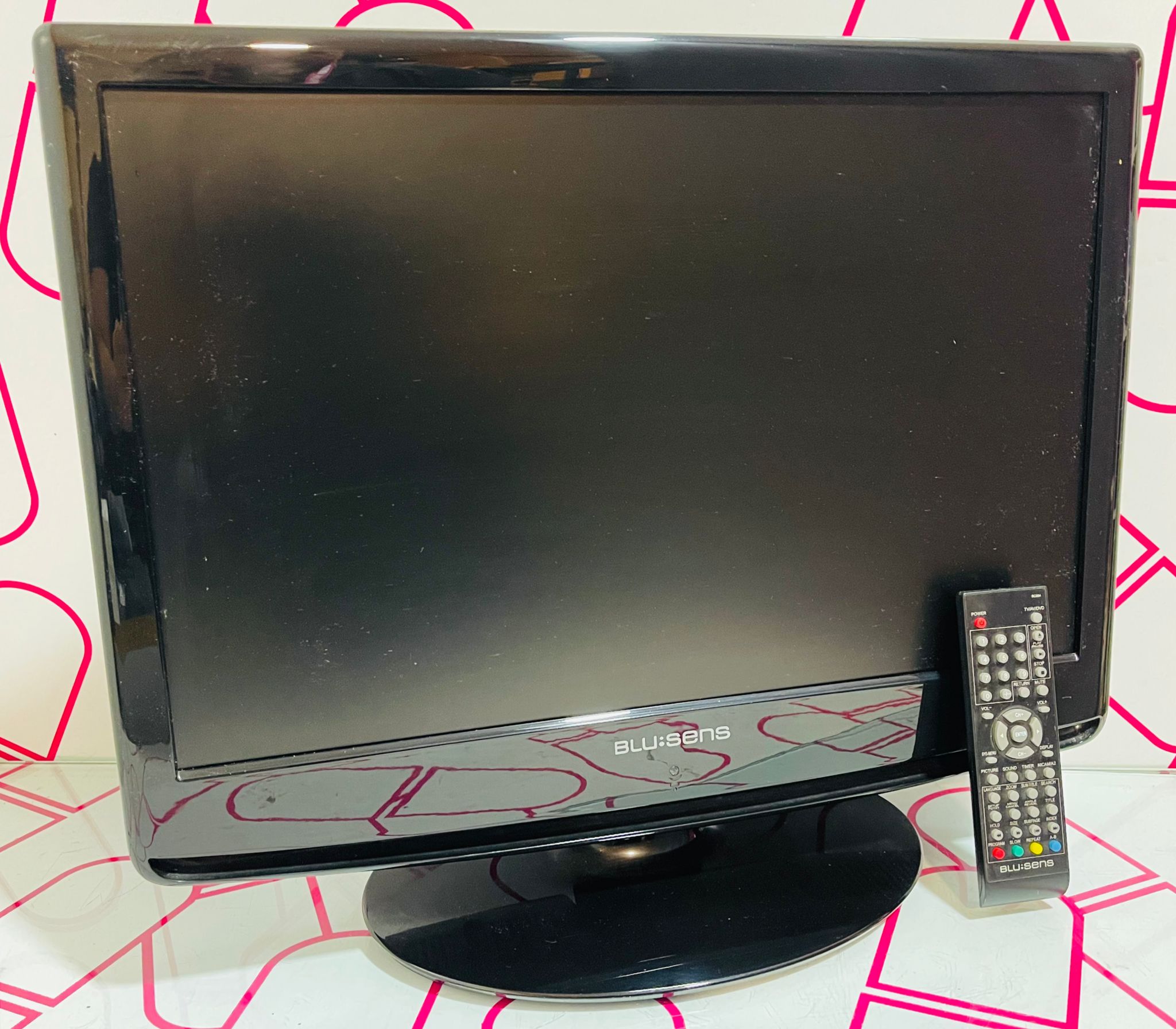 TELEVISOR LCD 22″ BLUSENS 20SP42 CON MANDO *TARA MANDO – Nolotire