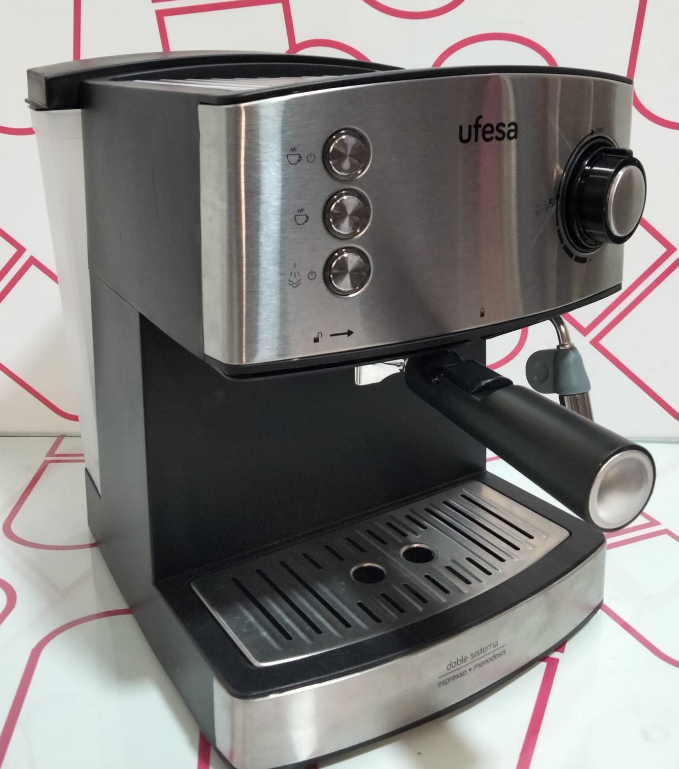 Cafetera Espresso Ufesa CE7240